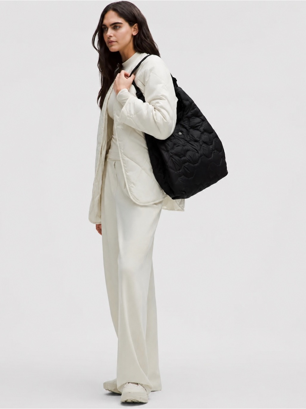 Lululemon Quilted pleasure Shoulder Bag in Black 14 L